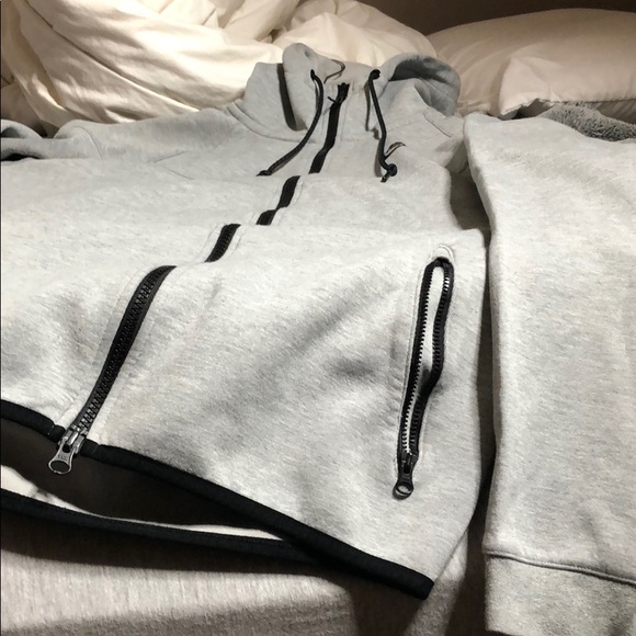 Nike Jacket - Picture 2 of 4